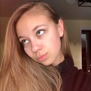 Meet your Posher, Leslie